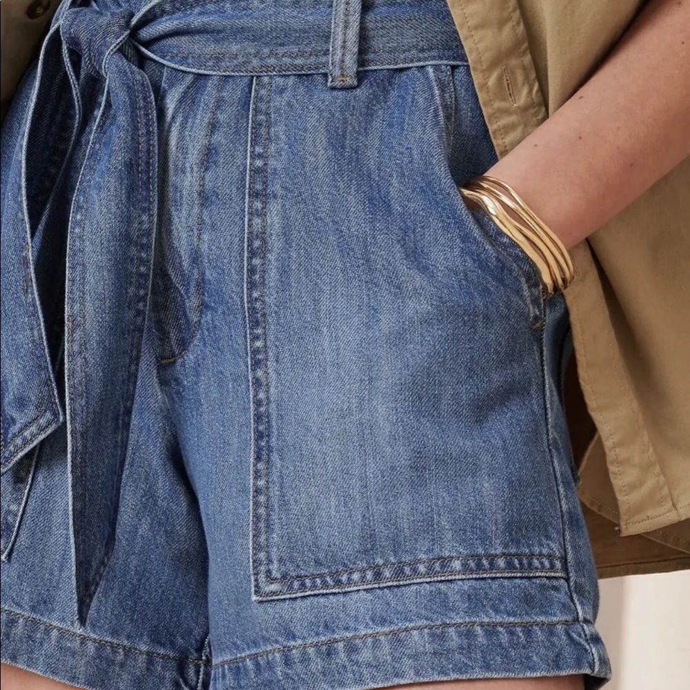 Banana Republic Denim Utility Jean Shorts with Belt Size 26/2 New $65